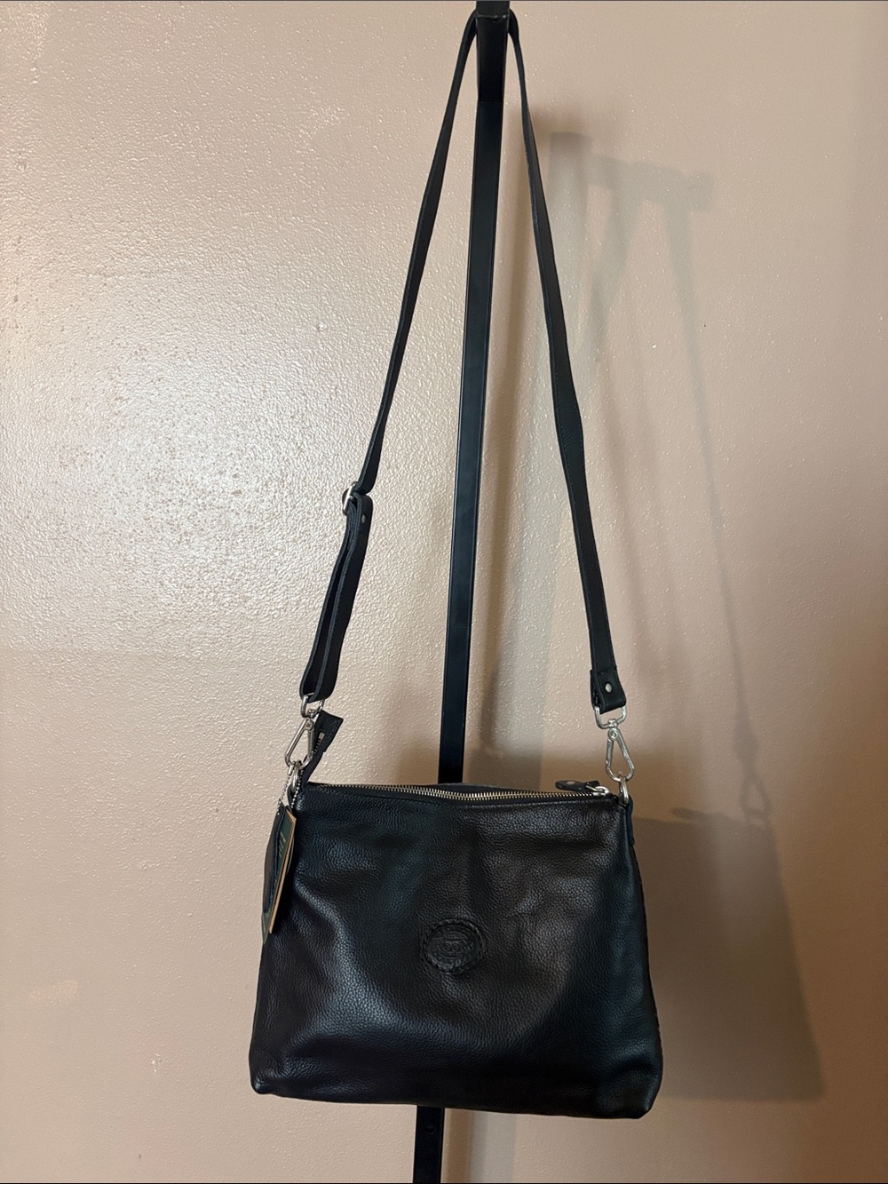 Roots Genuine Leather Black Crossbody Bag - Classic Women's Shoulder Bag